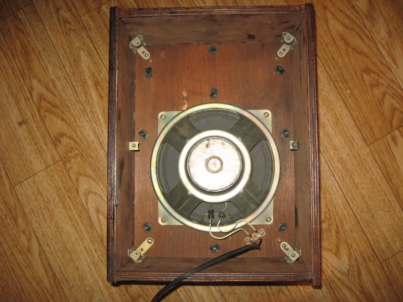 Колонка магнитоэлектрофона "Россия"