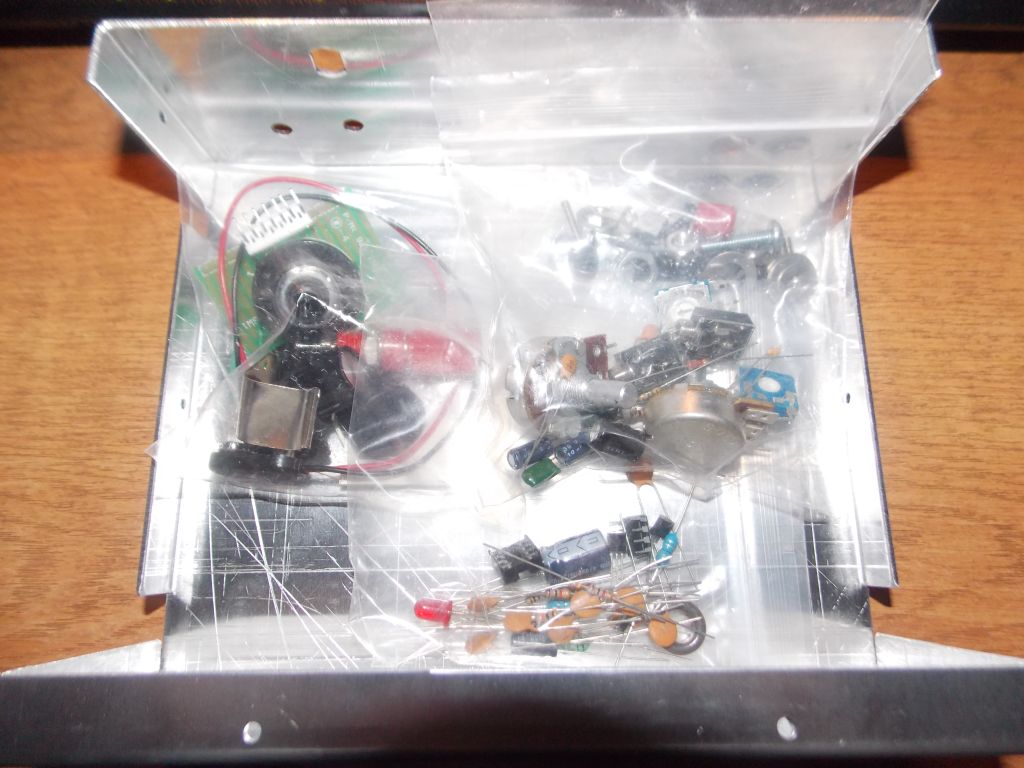 Набор для сборки: Регенеративный КВ радиоприёмник MFJ-8100