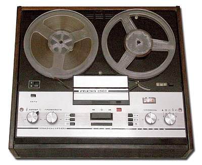 Катушечный магнитофон "Яуза-212"