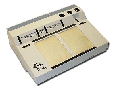 Календарь-информатор с радиоприёмником