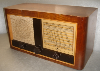 Радиоприемник ламповый сетевой стационарный Nora FW-69 H