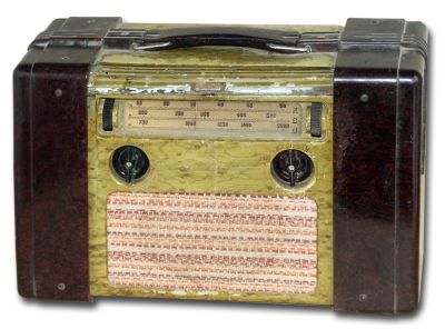 Переносной ламповый радиоприёмник "Воронеж"